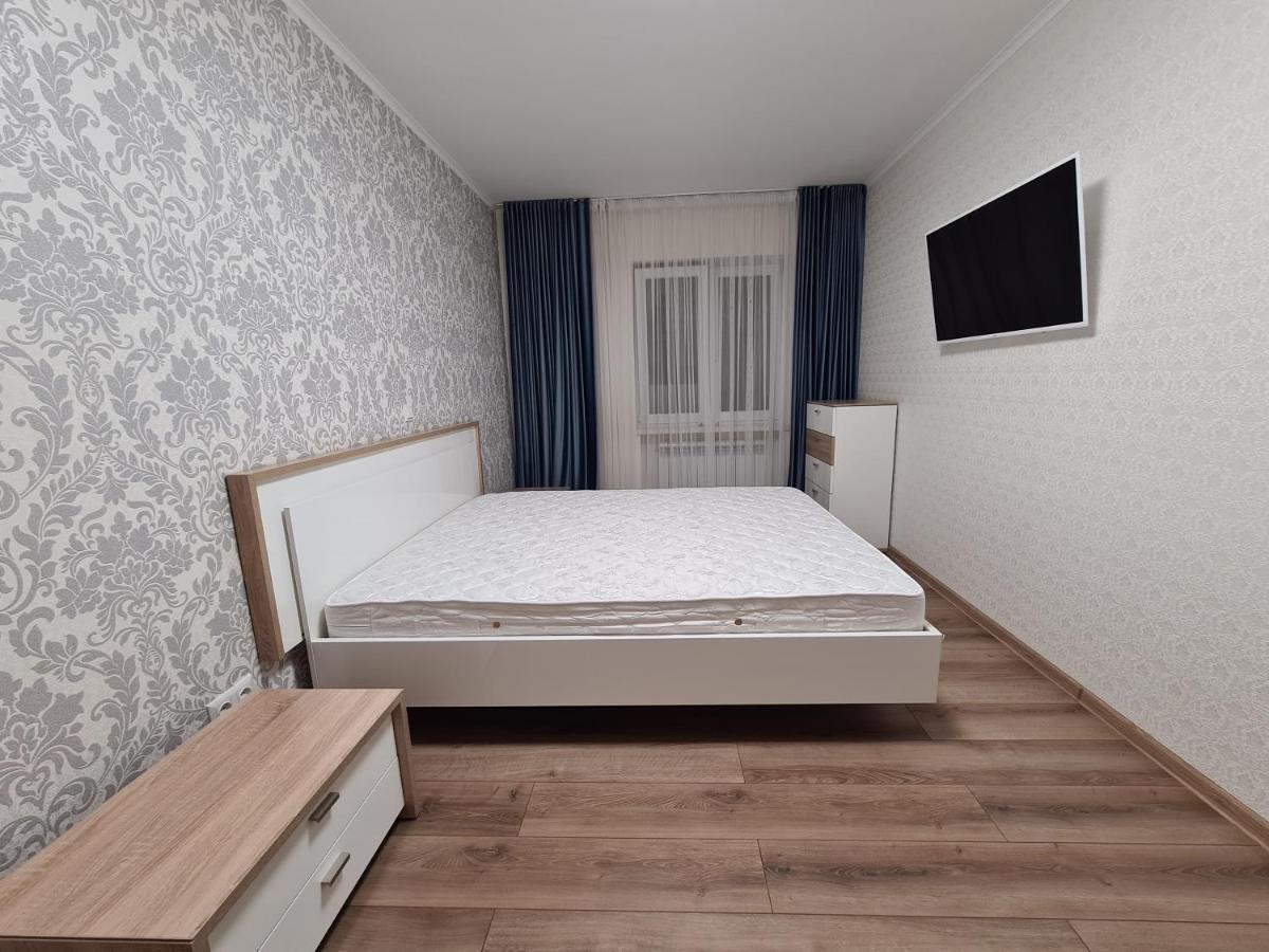 127-Avenue Apartment Chernivtsi Εξωτερικό φωτογραφία