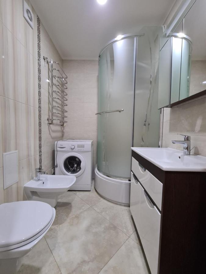 127-Avenue Apartment Chernivtsi Εξωτερικό φωτογραφία